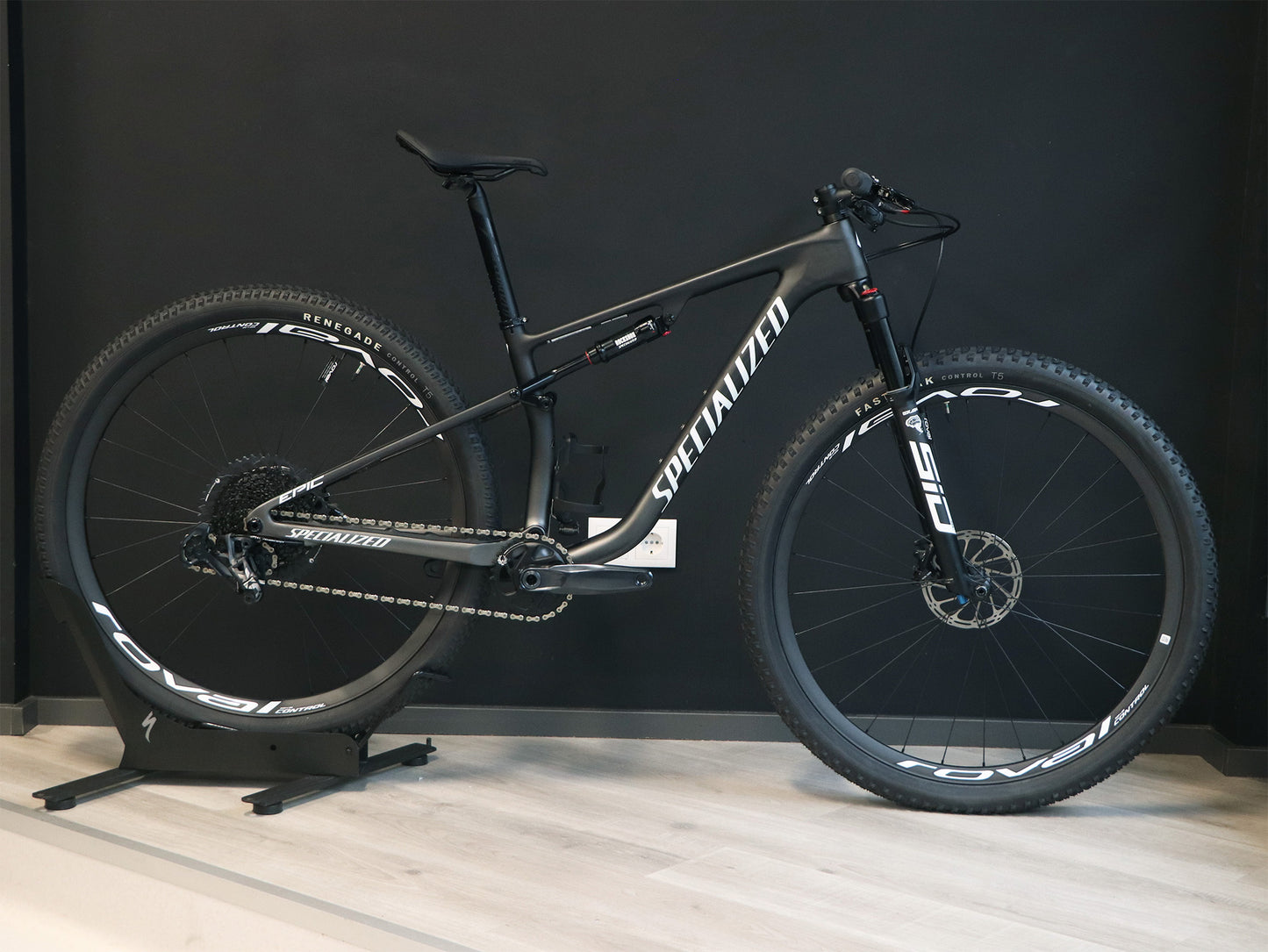 BICICLETA SPECIALIZED EPIC EXPERT