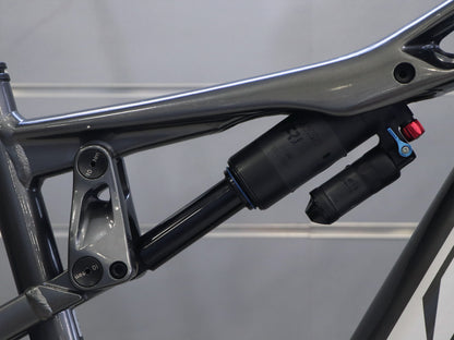 BICICLETA KTM MACINA KAPOHO 6971 LTD (L)