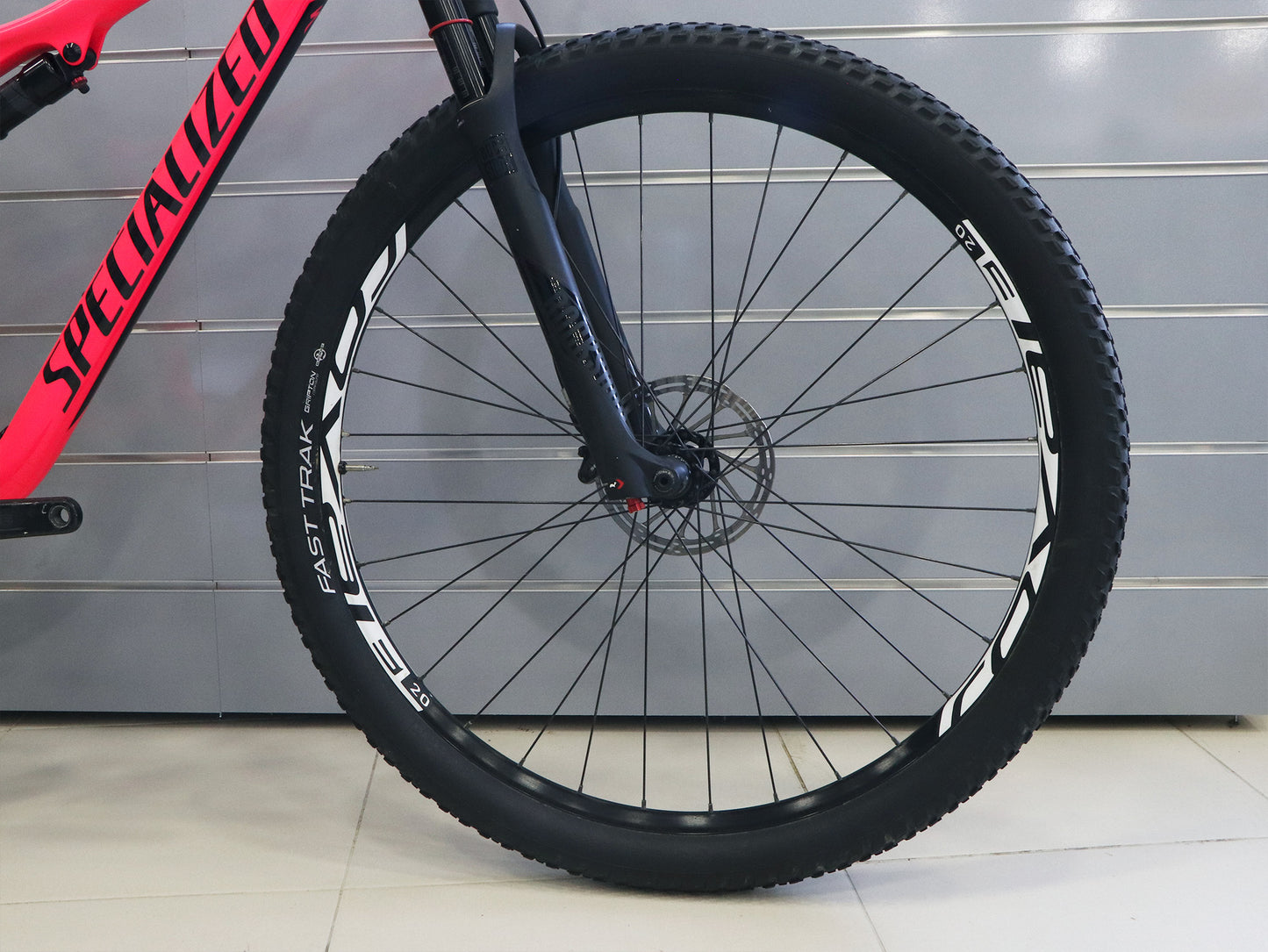 BICICLETA SPECIALIZED EPIC COMP CARBON (M)