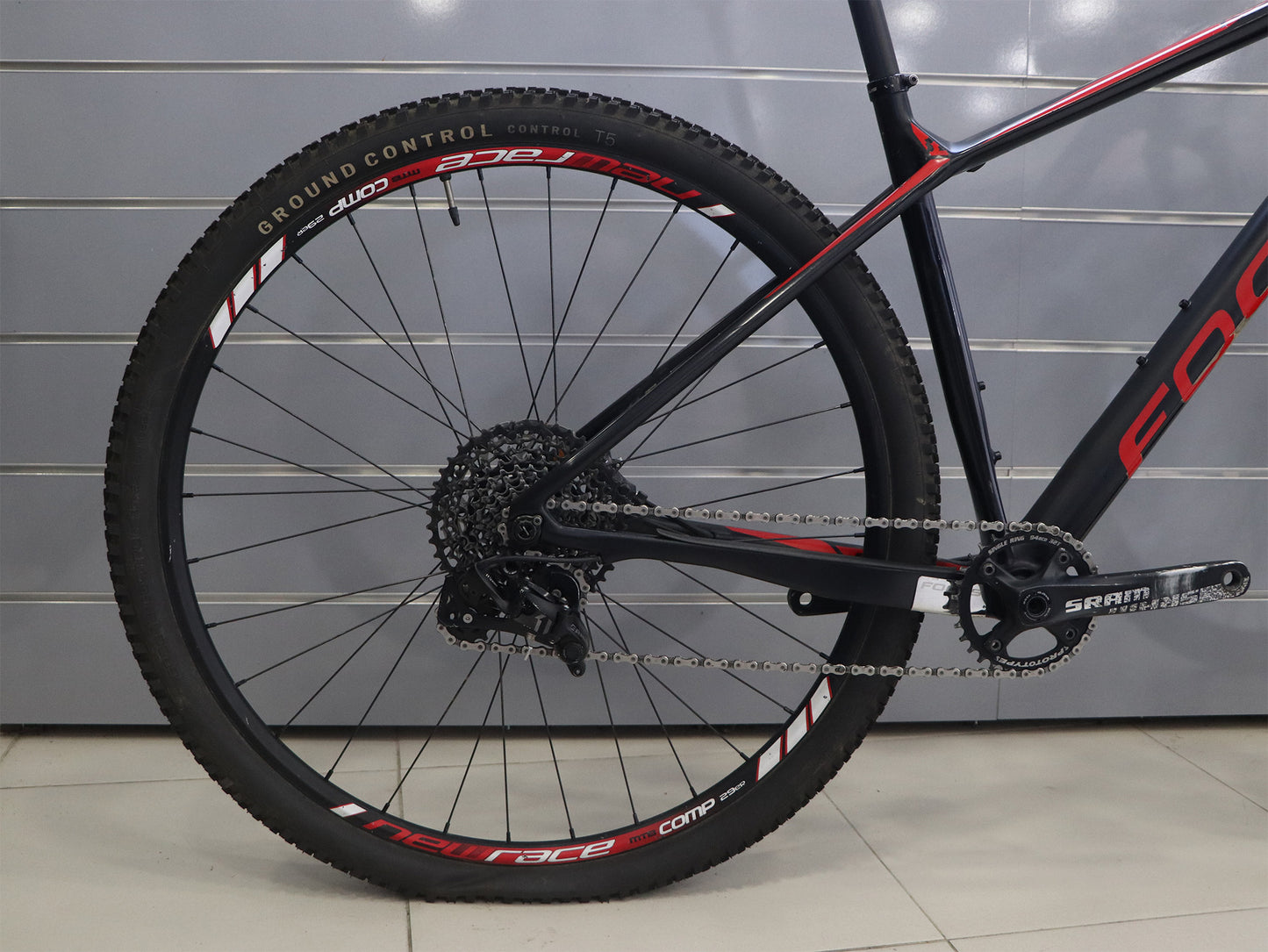 BICICLETA FOCUS RAVEN EVO 29 (M)