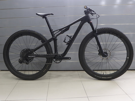 BICICLETA SPECIALIZED EPIC EXPERT CARBON (S)