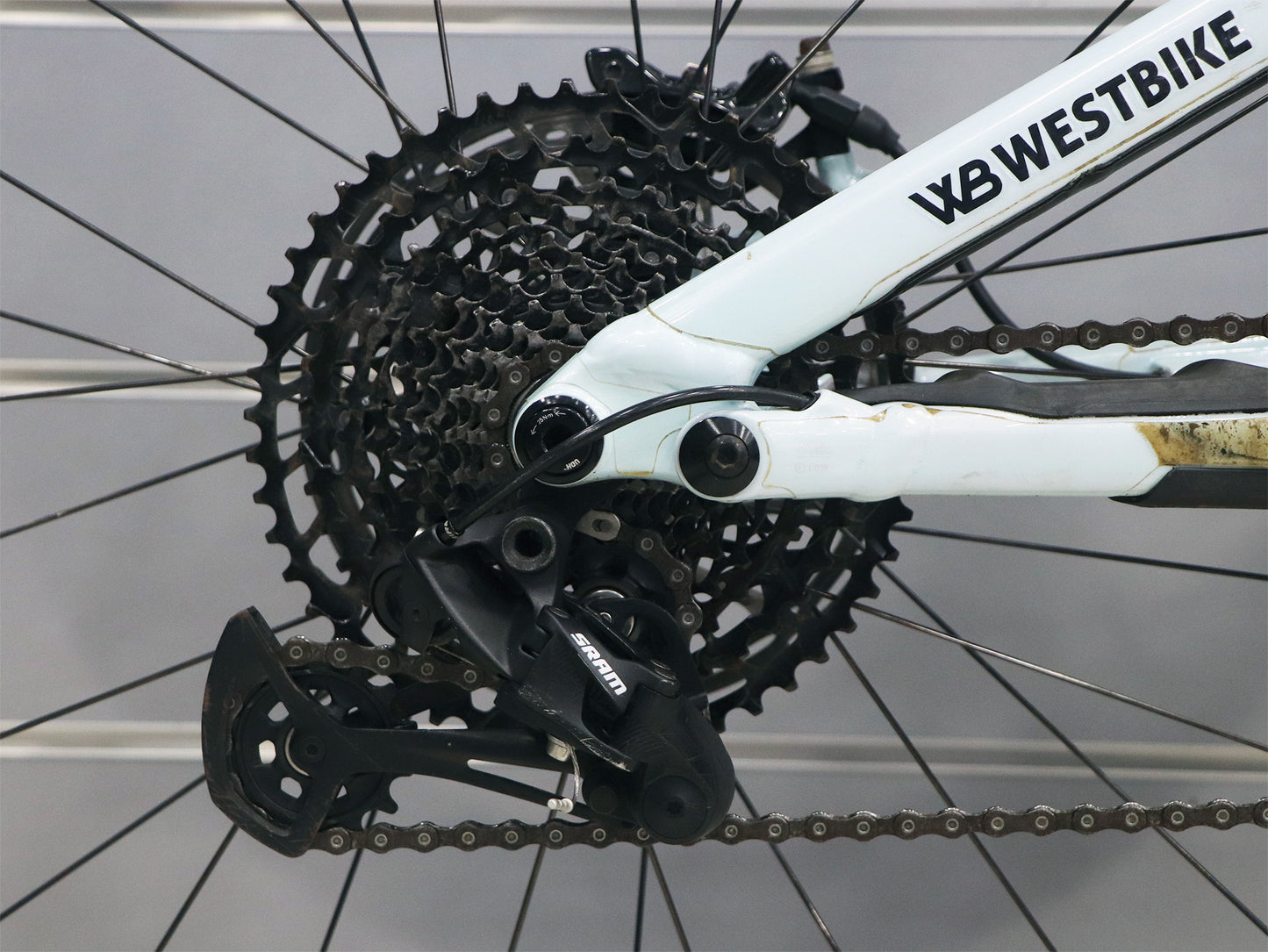 BICICLETA SPECIALIZED TURBO LEVO ALLOY (S3)