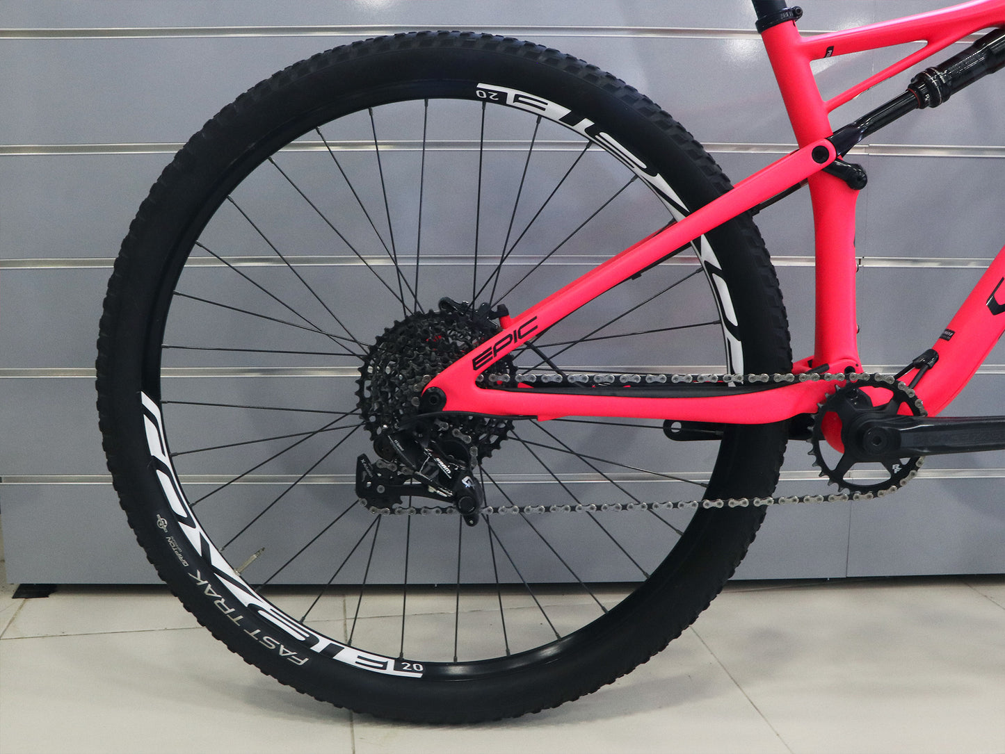 BICICLETA SPECIALIZED EPIC COMP CARBON (M)