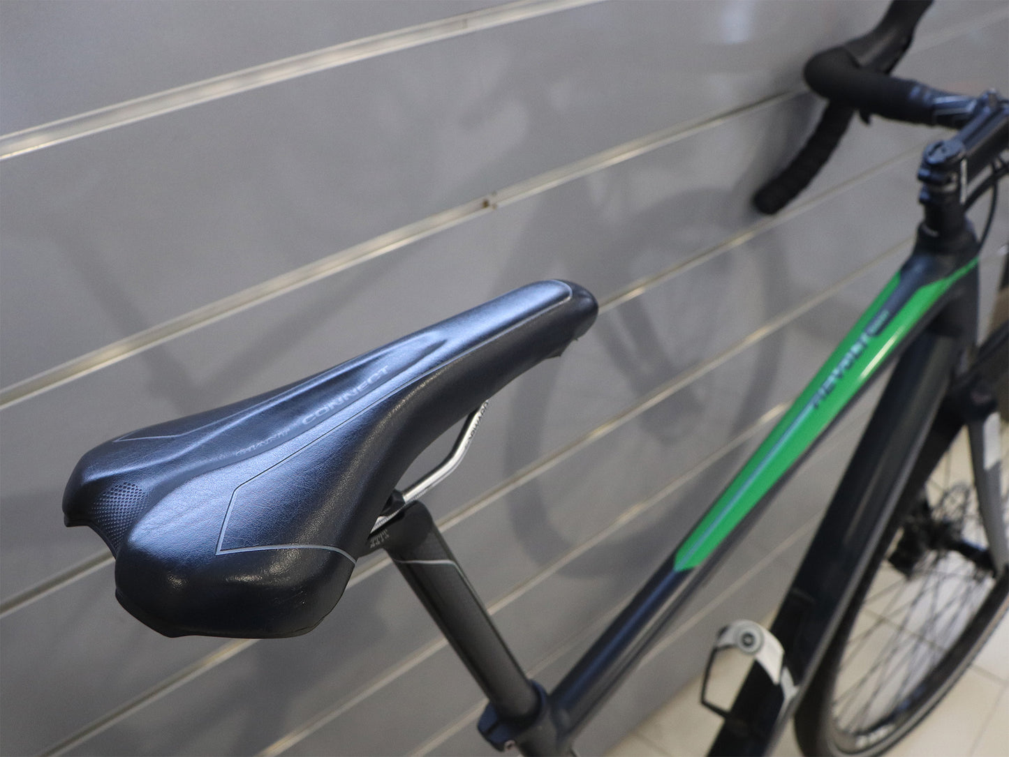 BICICLETA GIANT REVOLT 2 (M/L)