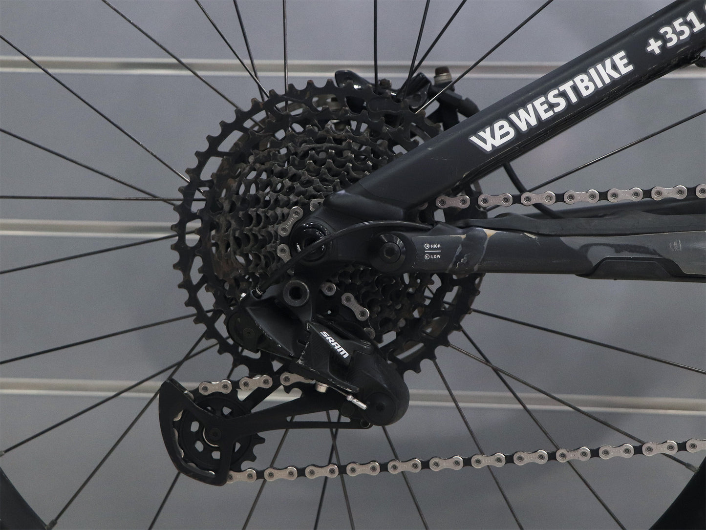 BICICLETA SPECIALIZED TURBO LEVO ALLOY (S4)