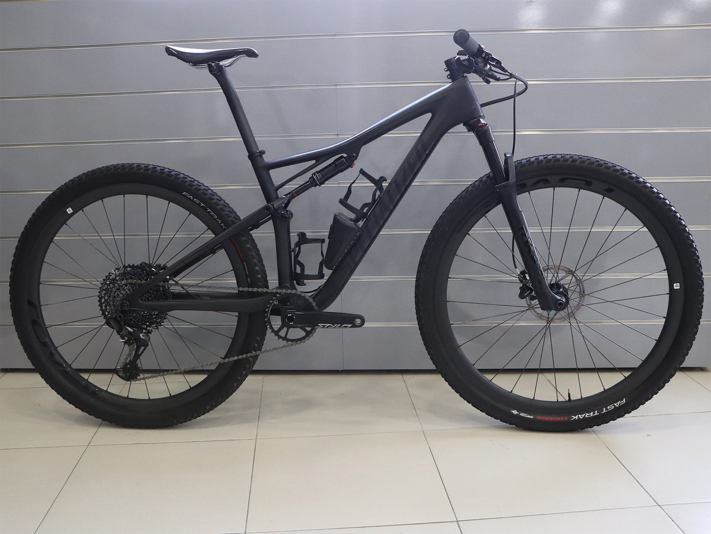 BICICLETA SPECIALIZED EPIC EXPERT CARBON (M)